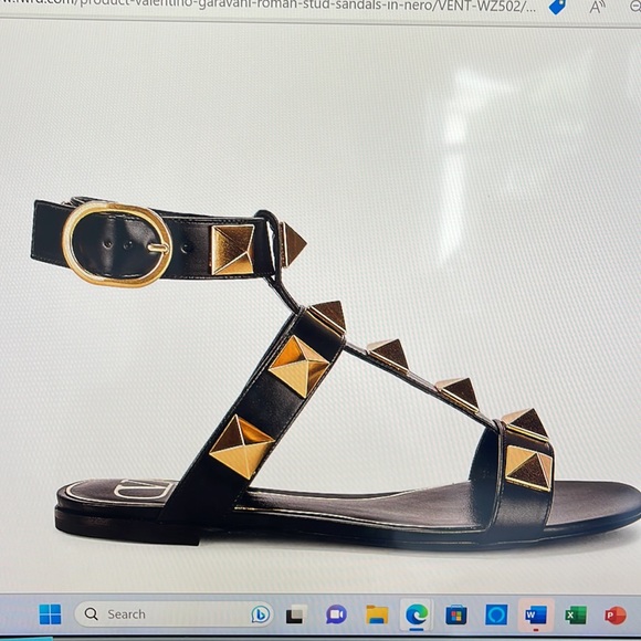 Valentino Garavani Roman Stud Sandala size 36 euro (authentic) - Picture 9 of 13
